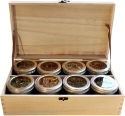 Houten Theekist Gevulde Theedoos Met 16 Blikjes Tea Bar Thee Theecadeau - Losse Thee G - 50 Koppen Per 100 Gram