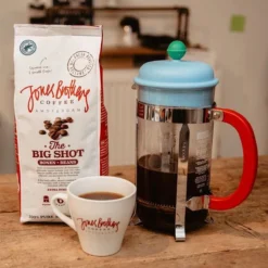 Jones Brothers Coffee The Big Shot Koffiebonen - 6 X 500 Gram -Drank Winkel 1200x1200 102