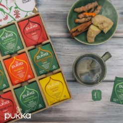 Pukka Active Kruidenthee Geschenkdoos - 5 Blends Biologische Kruidenthee, Ook Leuk Als Verjaardagscadeau - 45 Zakjes - Theedoos - GB-BIO-05 -Drank Winkel 1200x1200 244