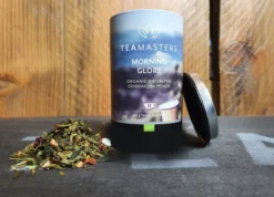 Teamasters Giftbox - Thee Geschenkset - Kerstpakket - Thee - Herbal Chai - Herbal Rooibos - Groene Thee - Perzik - Appel - Kerst - Geschenkset -Drank Winkel 1200x863 1